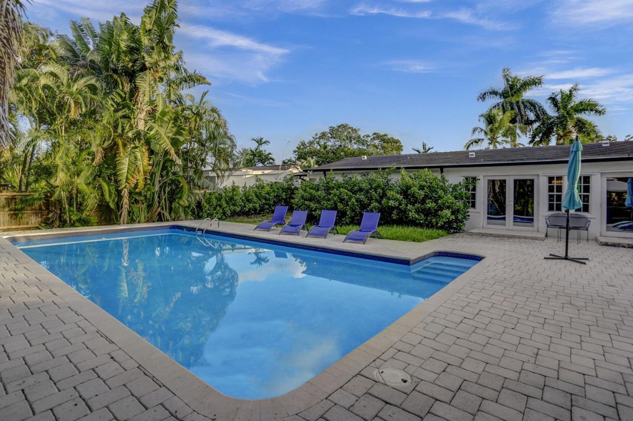 Casa Ria Luxury House & Private Pool Near Aventura Mall Villa