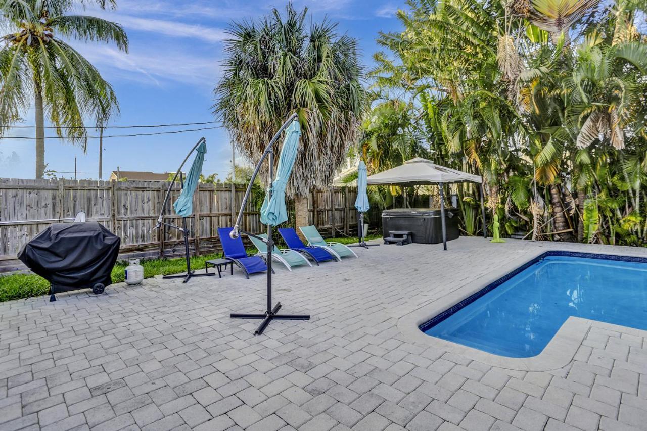 Villa Casa Ria Luxury House & Private Pool Near Aventura Mall