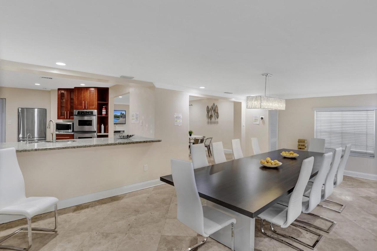 Villa Casa Ria Luxury House & Private Pool Near Aventura Mall