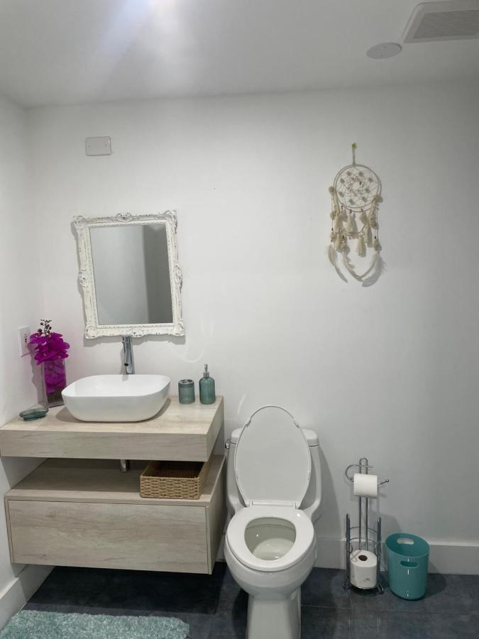 Cozy Triplex Centrally Located Miami