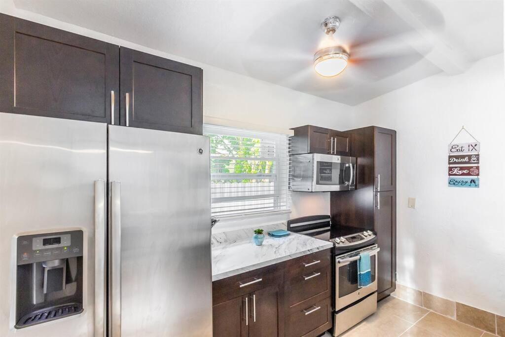 Apartment Bright & Cozy Duplex ~ Near South & Wynwood!