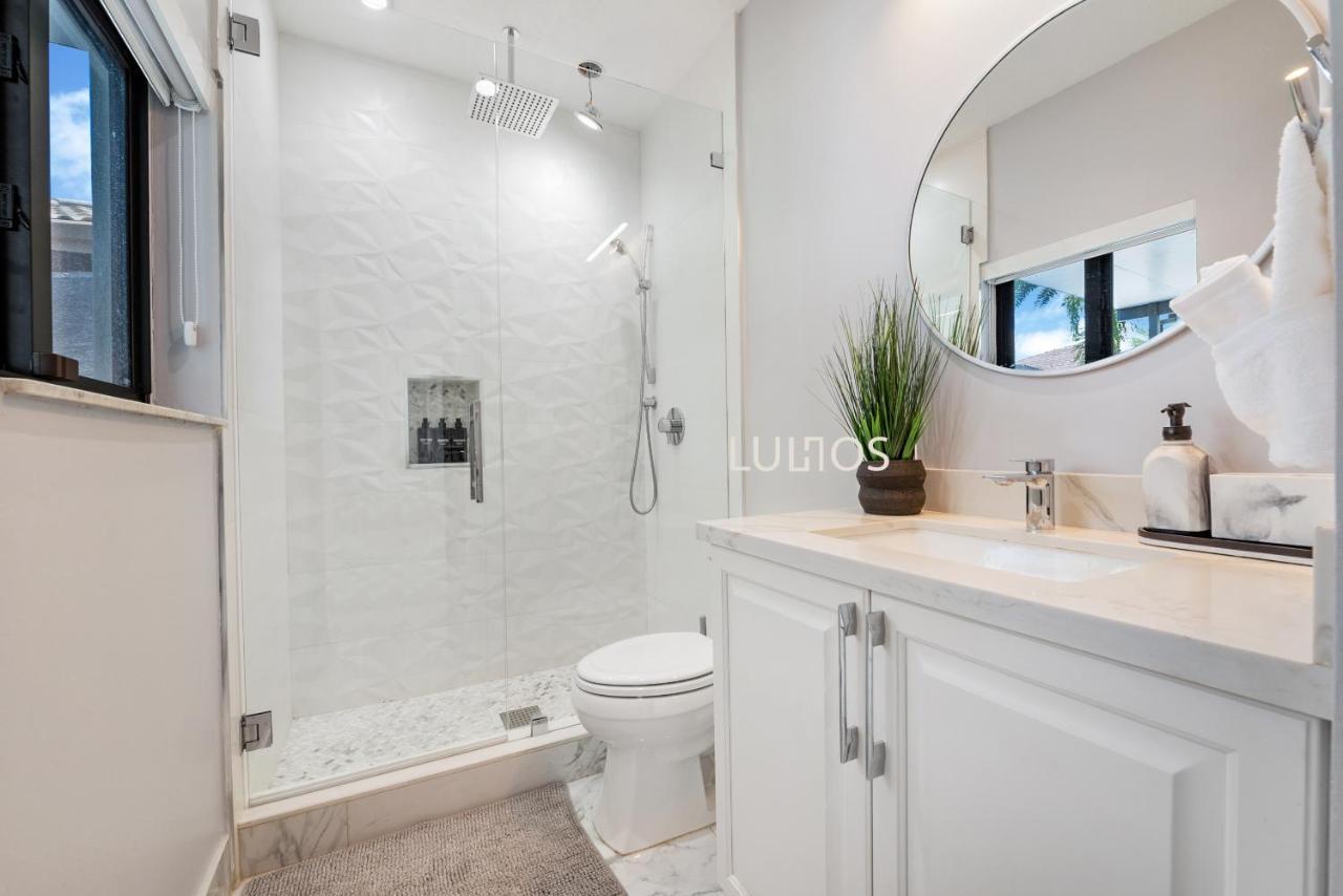 Luxury Oasis - Heated Pool, Game Extravaganza L44 Holiday home