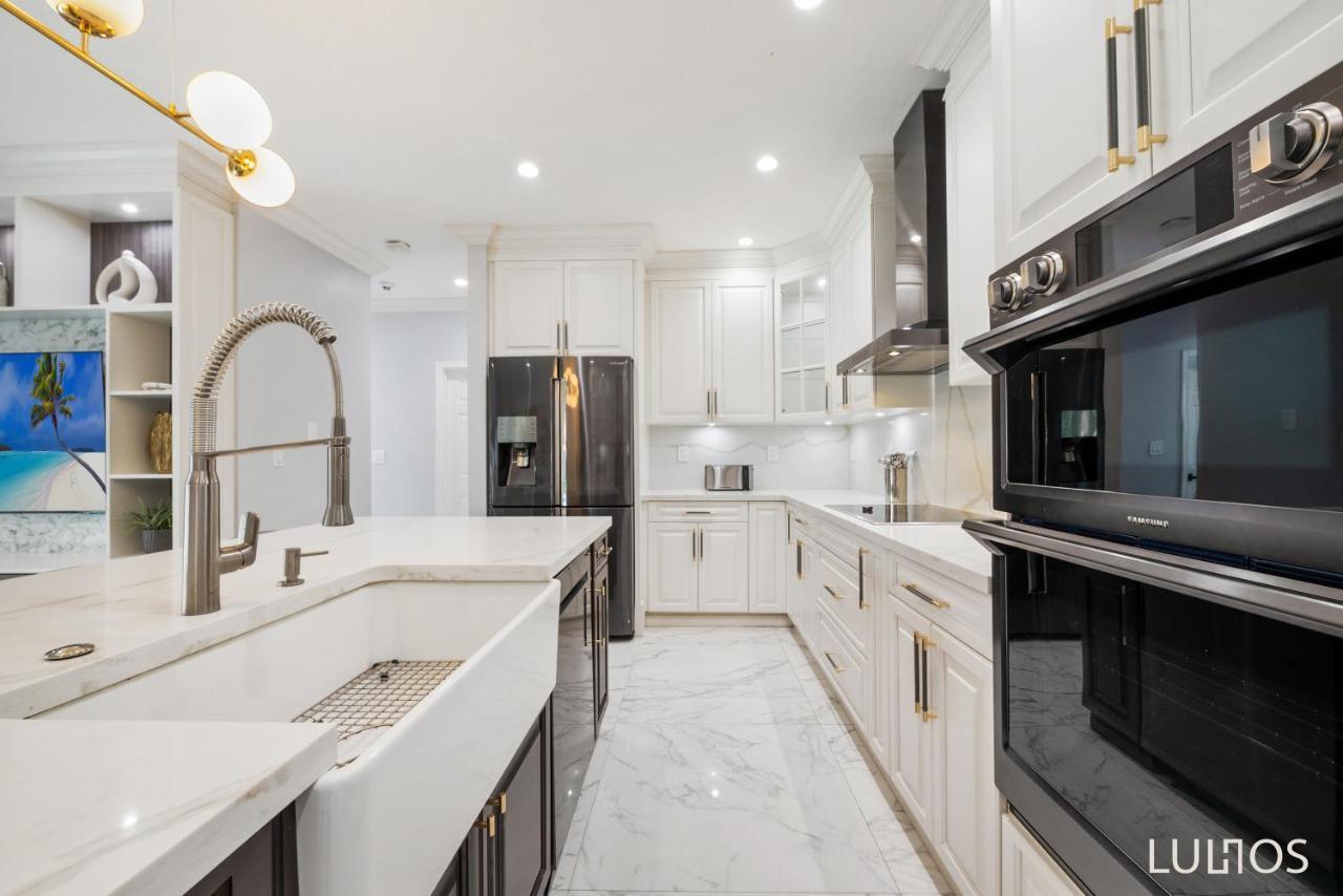 Luxury Oasis - Heated Pool, Game Extravaganza L44 Holiday home