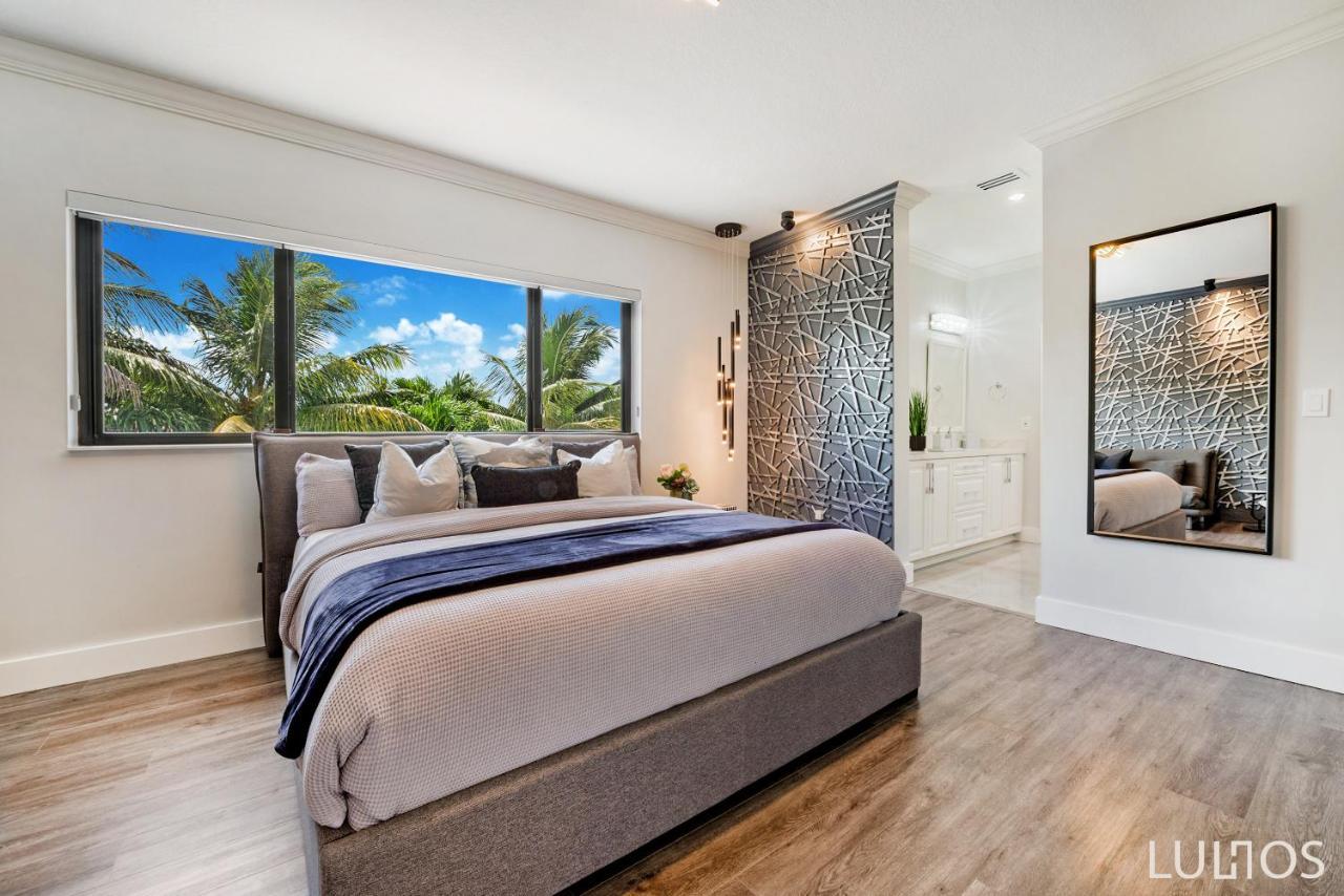 Holiday home Luxury Oasis - Heated Pool, Game Extravaganza L44 *