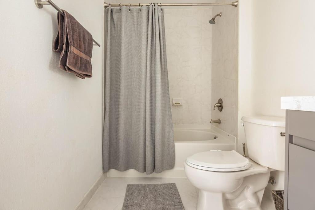1br Loft In Downtown With Bay View And Workspace Miami