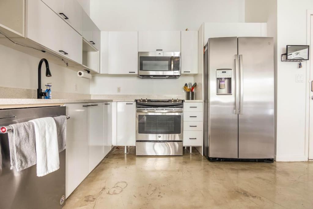 Apartment 1br Loft In Downtown With Bay View And Workspace