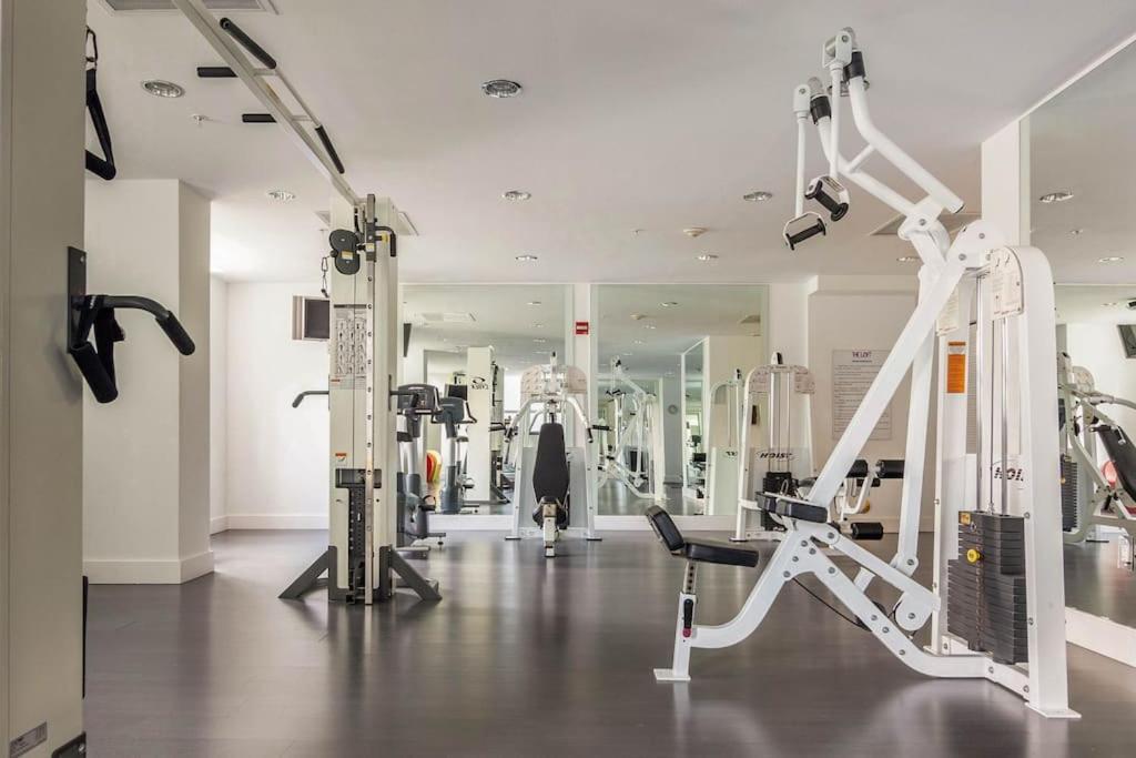 1br Loft In Downtown With Bay View And Workspace Miami