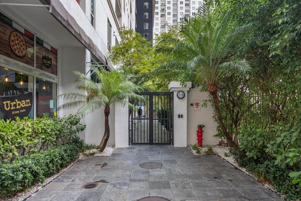 Apartment 1br Loft In Downtown With Bay View And Workspace