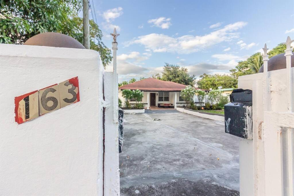 Bright & Cozy Duplex ~ Near South & Wynwood! Miami