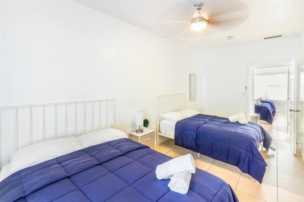 Bright & Cozy Duplex ~ Near South & Wynwood! *