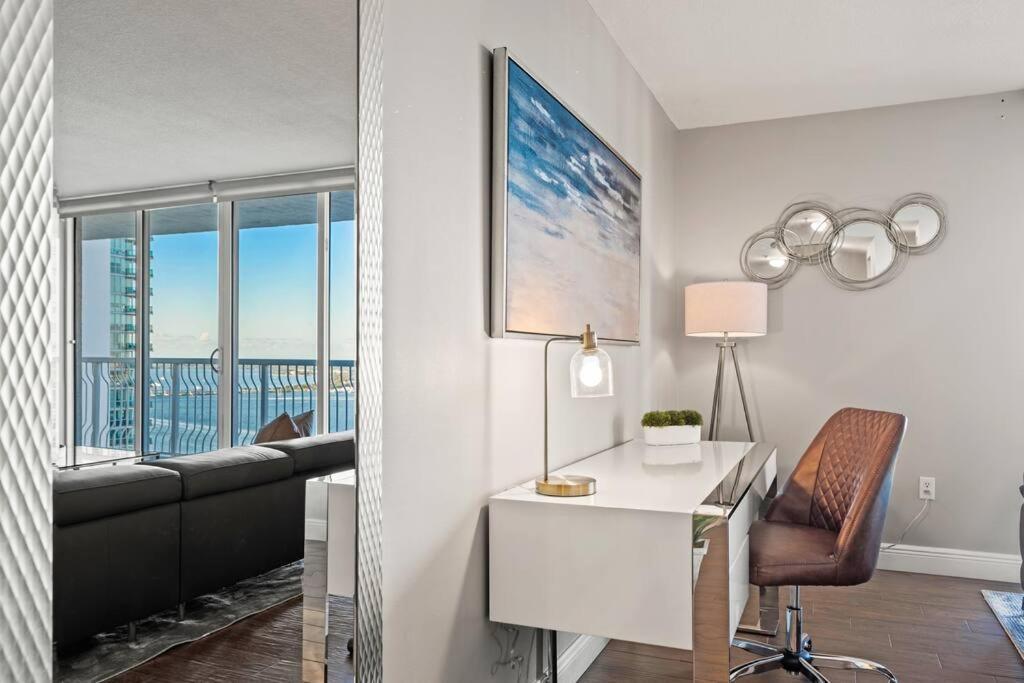Apartment Ocean View 35th Floor, In The Heart Of *