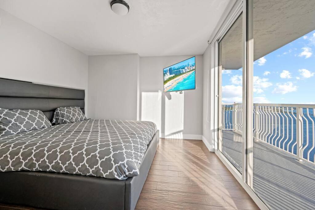 Ocean View 35th Floor, In The Heart Of *