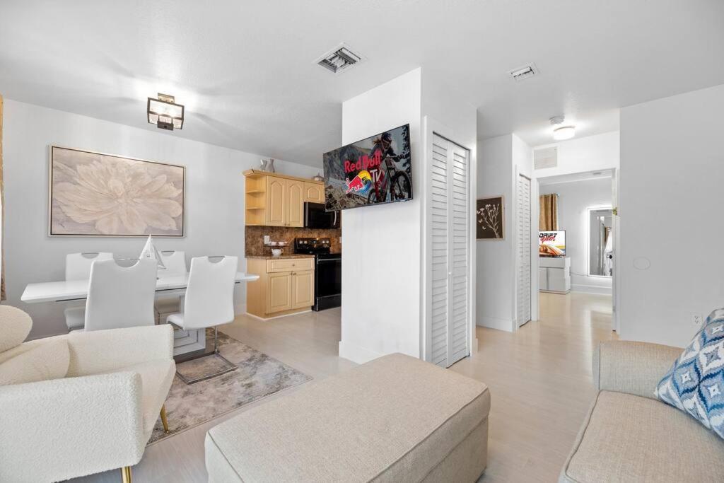 Beautiful In The Heart Of Apt 3 *