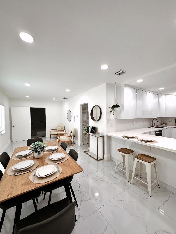 Holiday home New Comfy And Modern House Near Airport *