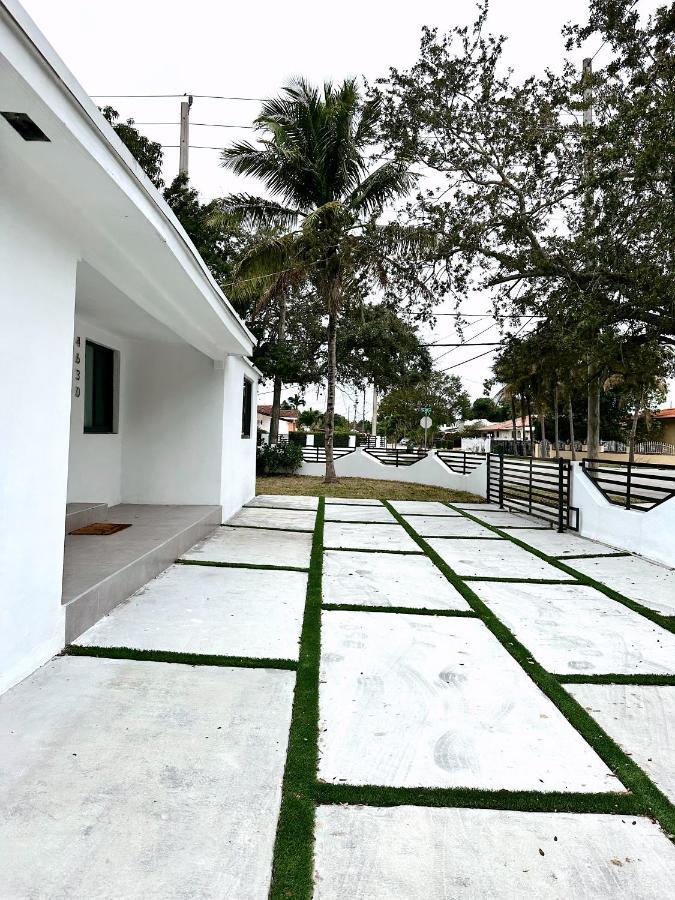 New Comfy And Modern House Near Airport Holiday home *
