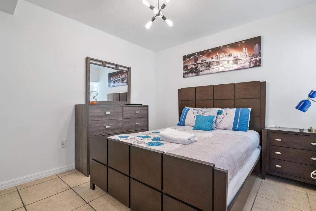 Near Airport 2 Story 2 Bedroom W/ Balcony Miami