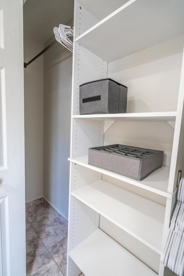 Apartment Renovated 2 Bd W/ Private Parking, Gallery & W/d Miami