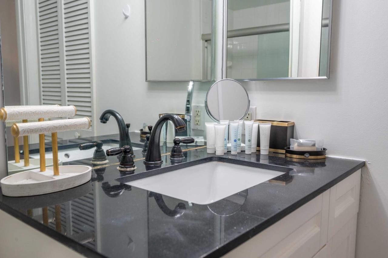 Luxury 2 Bedrooms Brickell Bay *