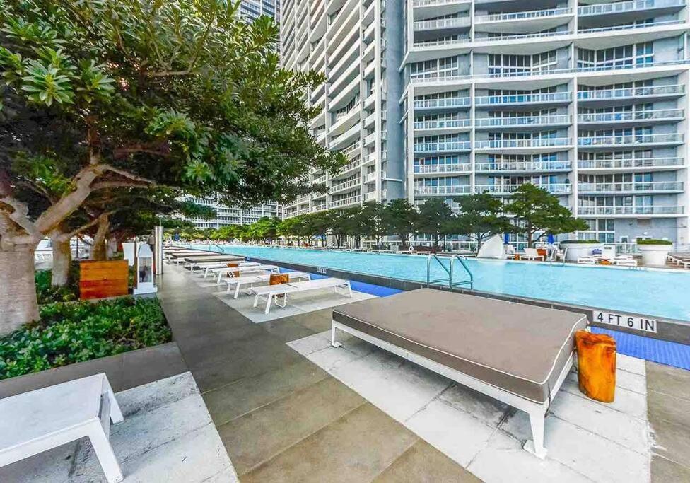 2 Bedroom With Stunning Views At The W Residences Apartment *