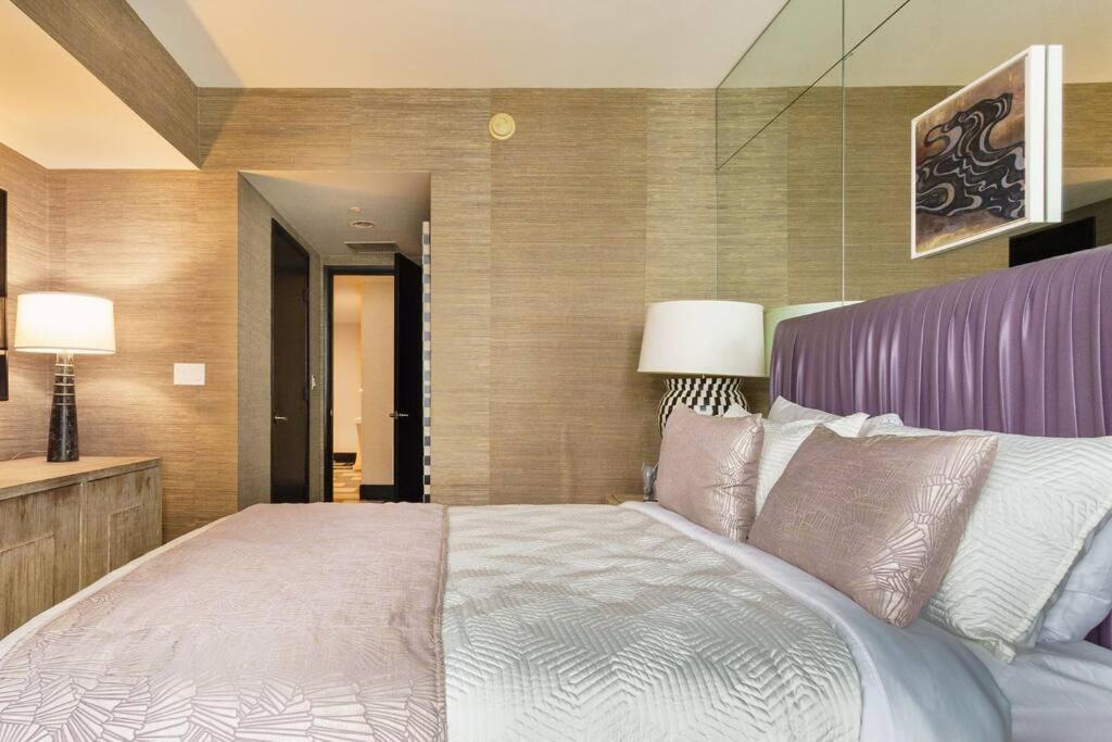 2 Bedroom With Stunning Views At The W Residences Apartment *