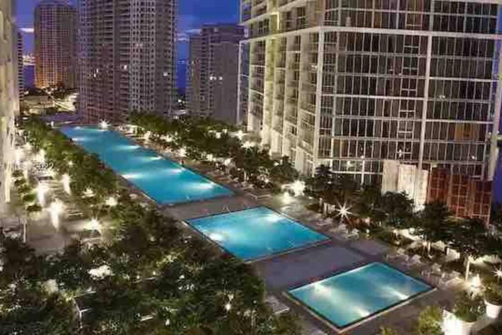 2 Bedroom With Stunning Views At The W Residences *