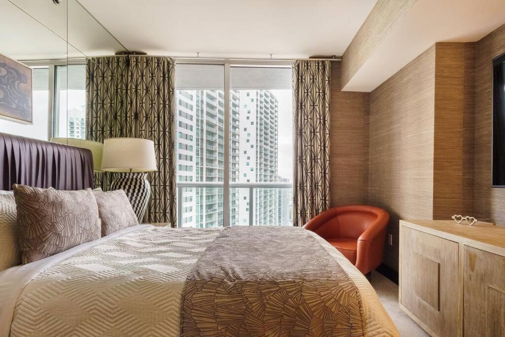 2 Bedroom With Stunning Views At The W Residences Apartment