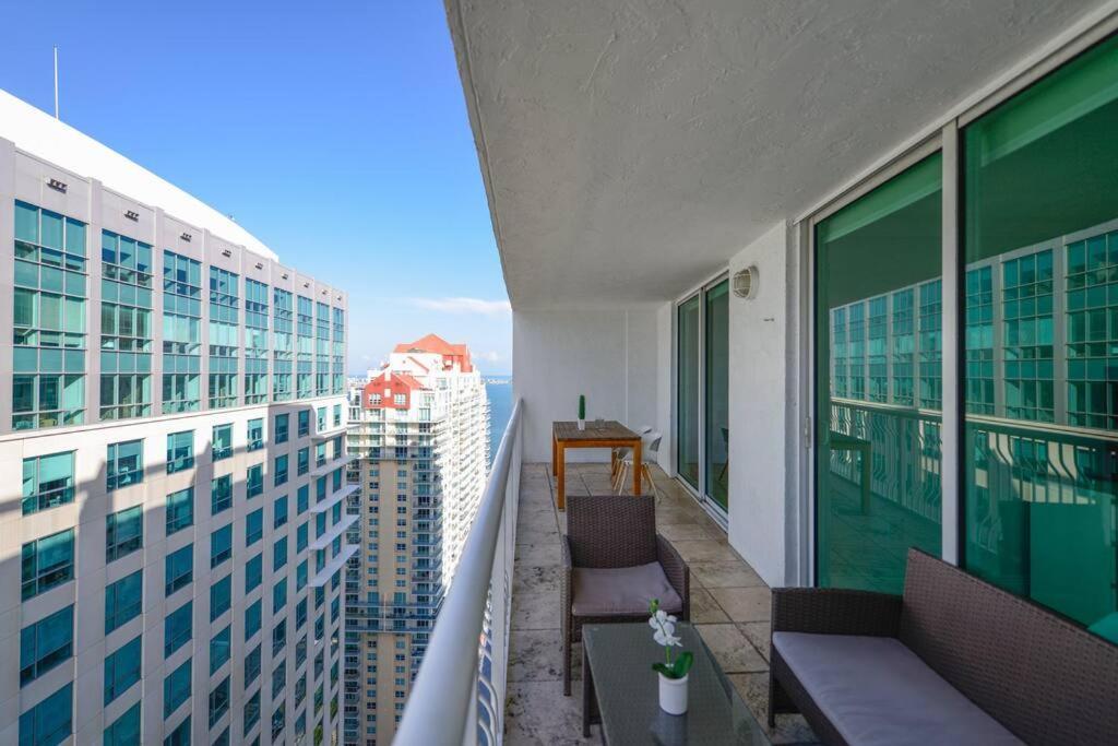 Apartment Centric Modern 40thfloor Brickell Free Parking By Palermo Miami