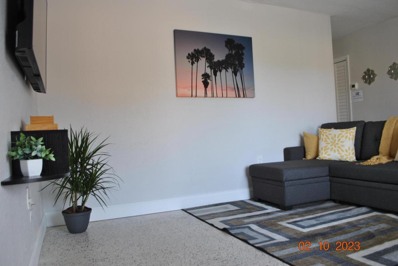 Sleeps 8, Havana Nights In Apartment *