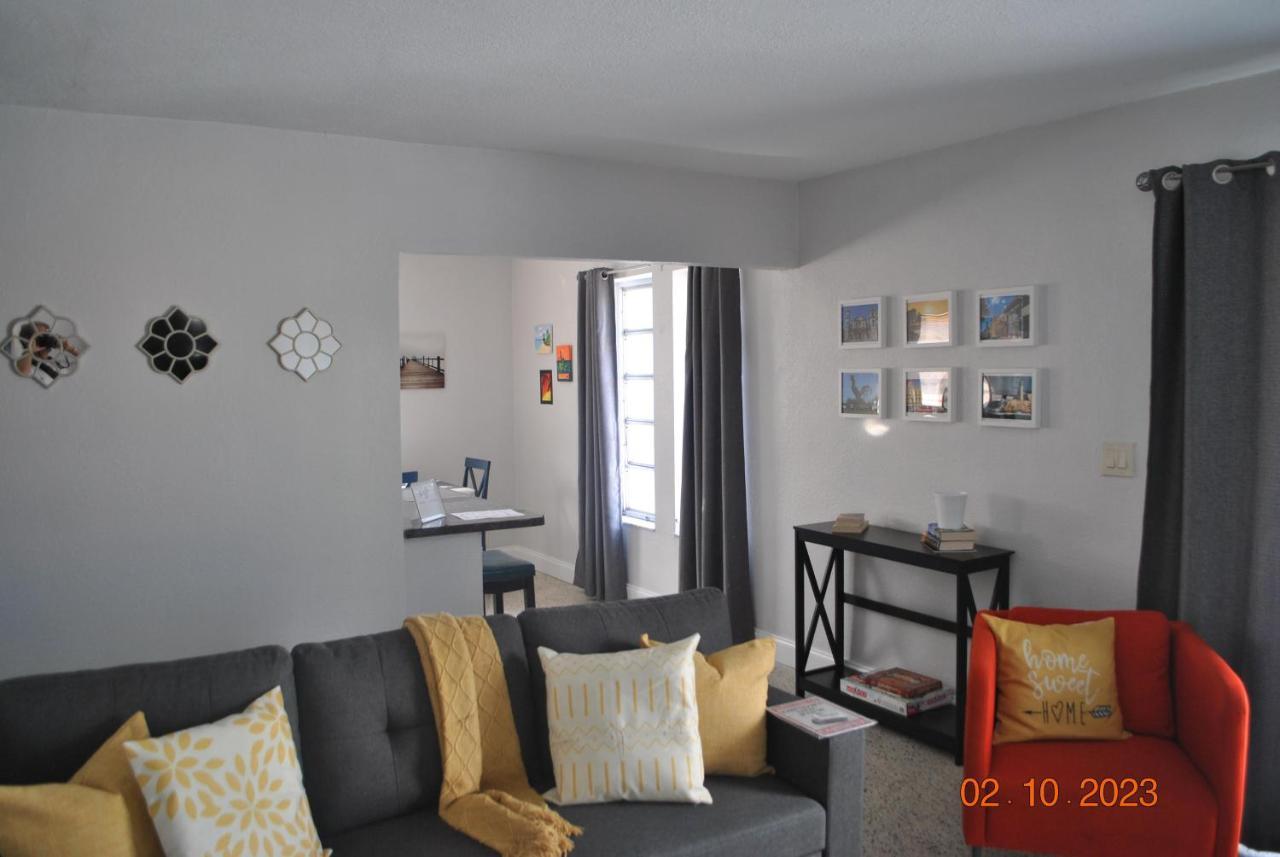 Sleeps 8, Havana Nights In Apartment