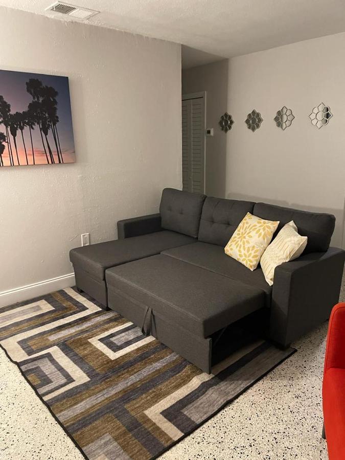 Apartment Sleeps 8, Havana Nights In