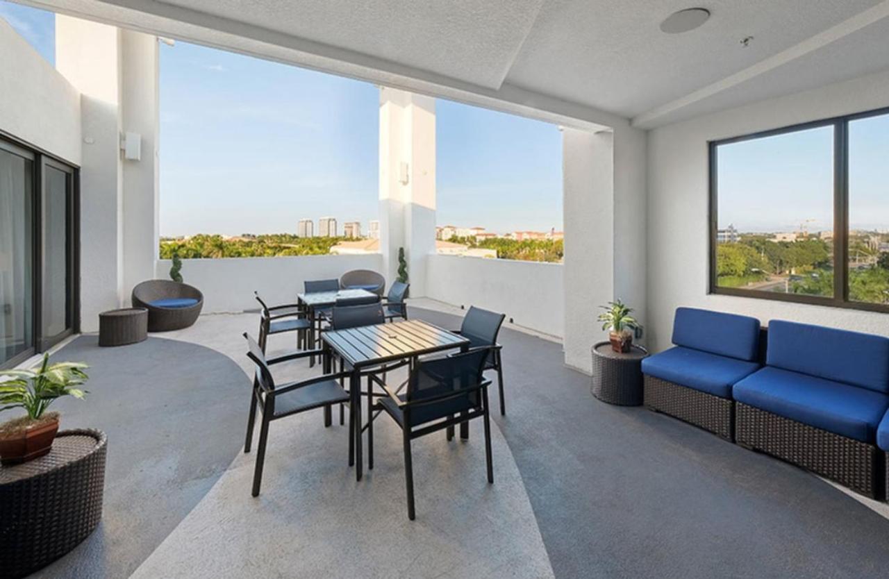 Doral 1br W Wd Pool Gym Nr Airport Mia-17 *