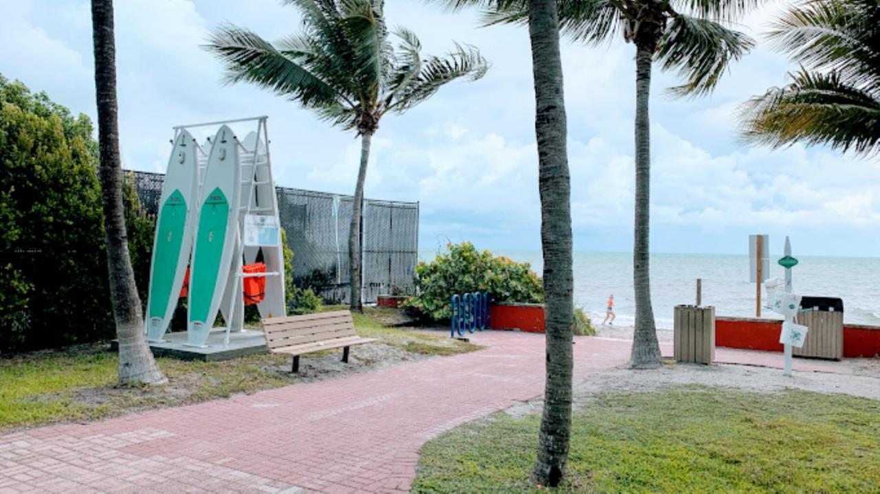 Gorgeous Beachy Chic In Key Biscayne