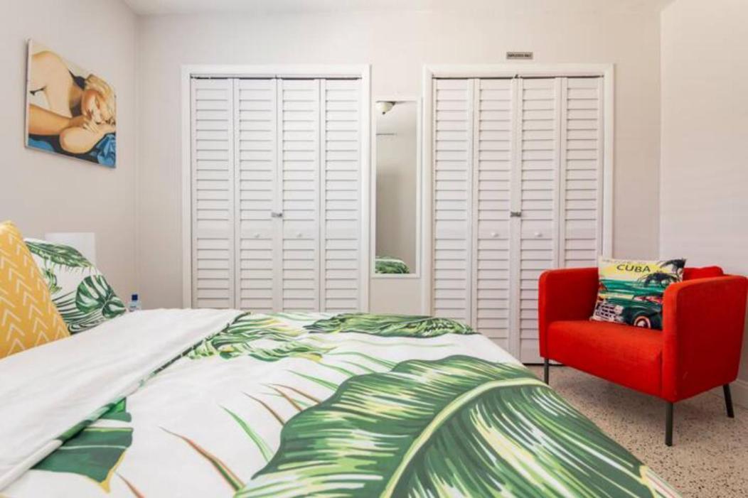 Apartment Sleeps 8, Havana Nights In