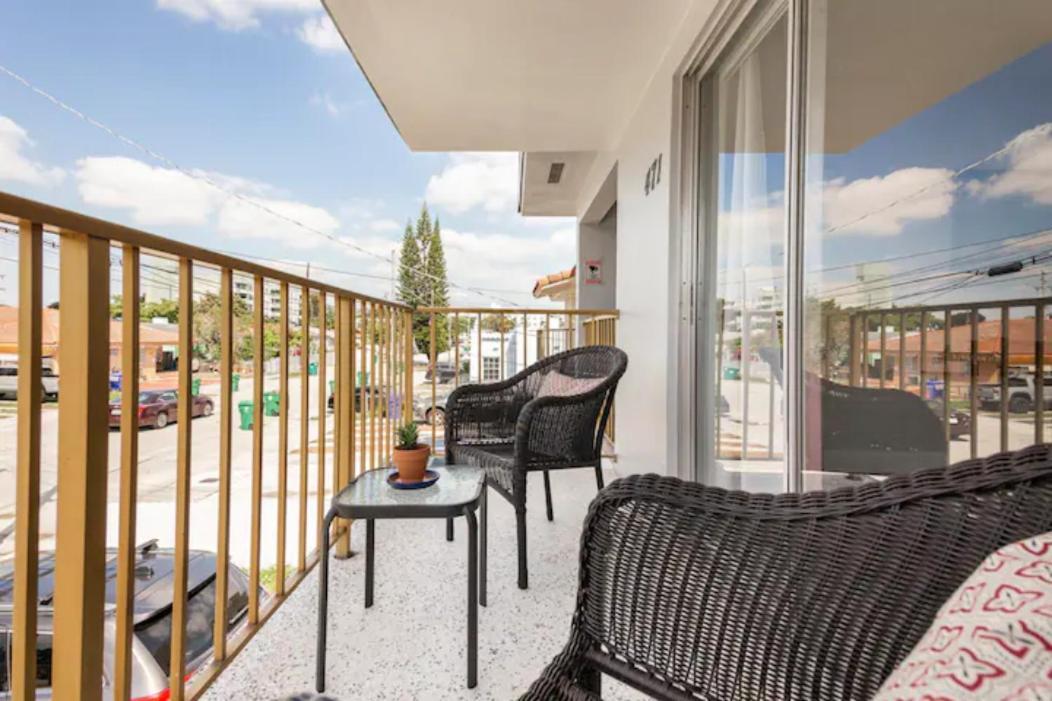 Sleeps 8, Havana Nights In Apartment
