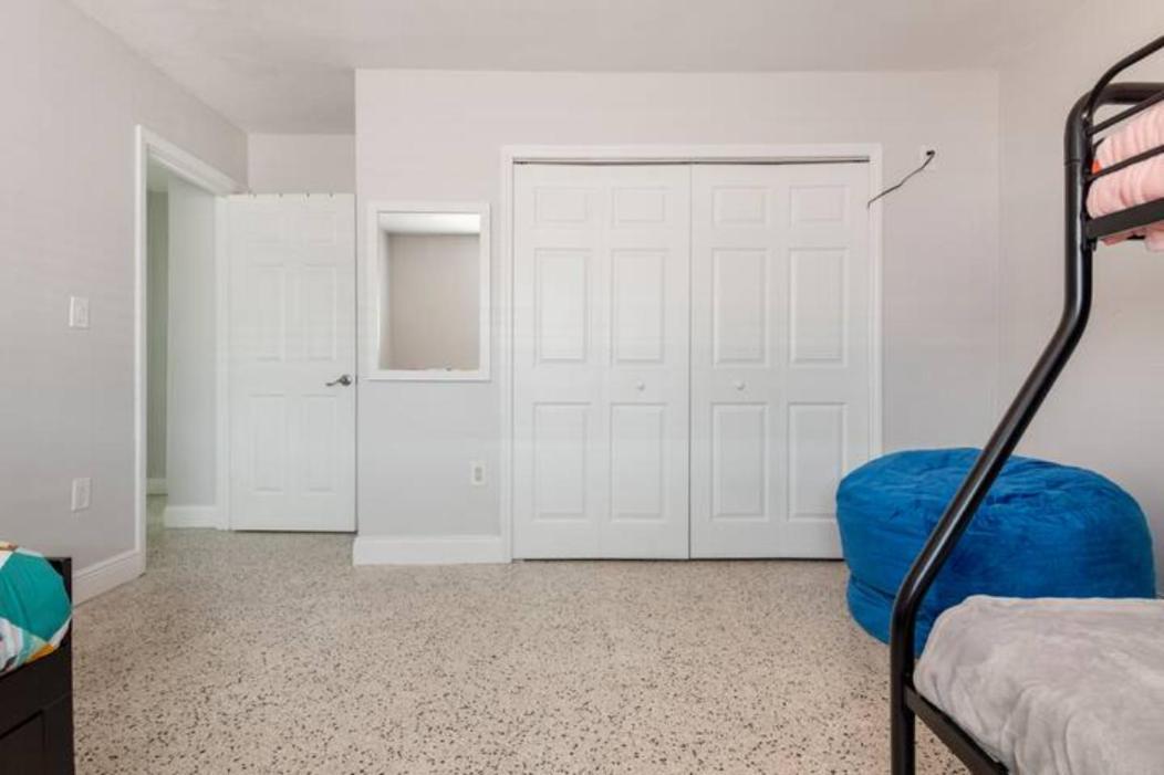 Sleeps 8, Havana Nights In Apartment *