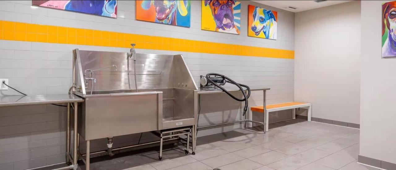 Doral 1br W Wd Pool Gym Nr Airport Mia-17 *