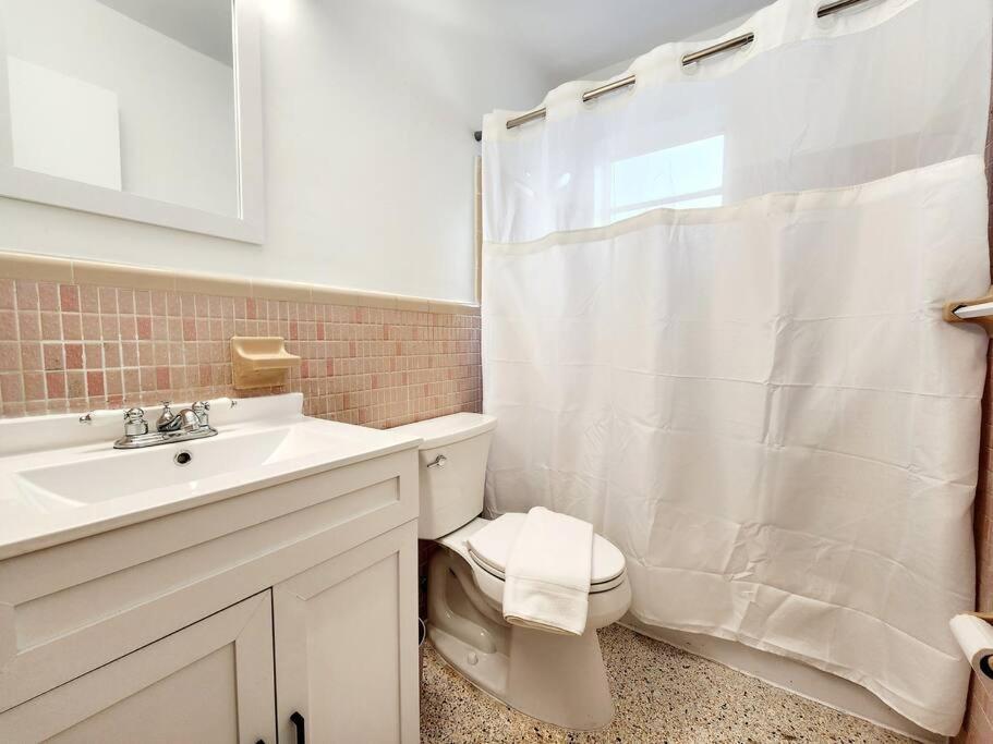 Cozy Near Brickell Apartment Miami