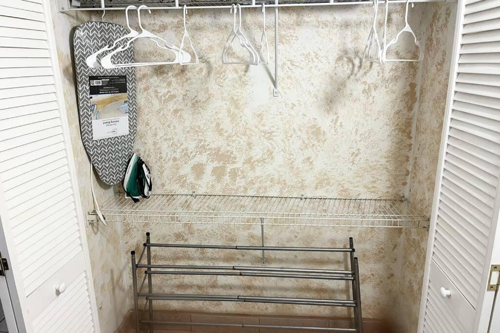 Amazing & Cozy Duplex Near Zoo ! Holiday home