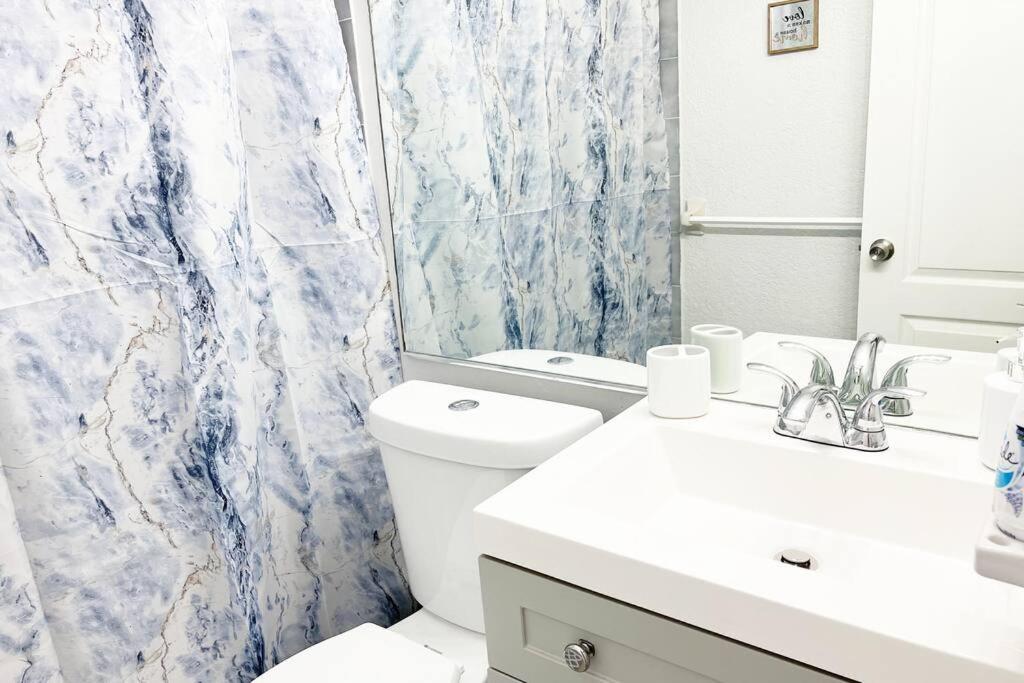 Amazing & Cozy Duplex Near Zoo ! Holiday home
