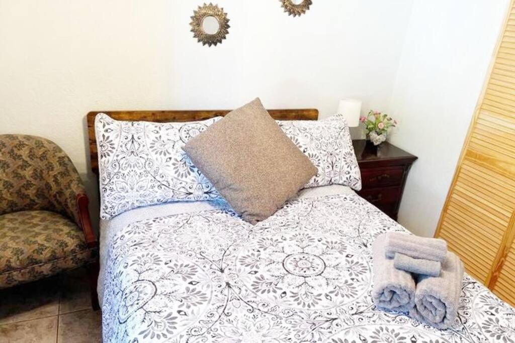 Amazing & Cozy Duplex Near Zoo ! Miami
