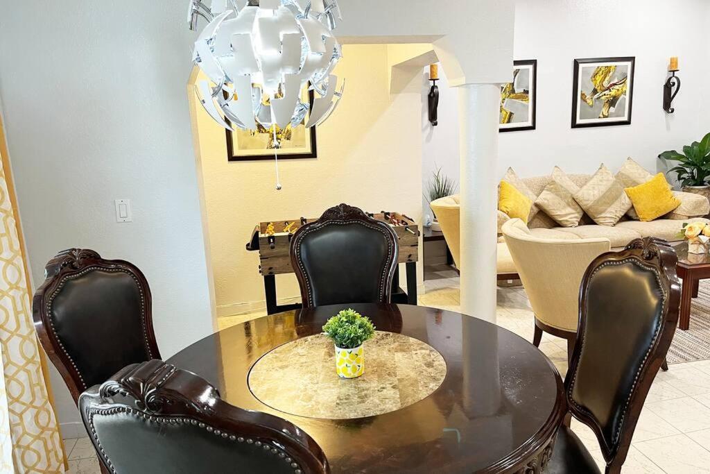 Amazing & Cozy Duplex Near Zoo ! Miami