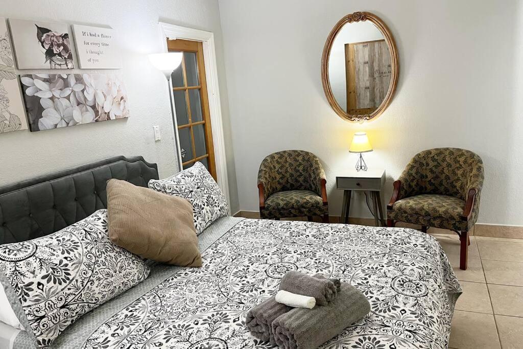 Amazing & Cozy Duplex Near Zoo ! Holiday home Miami
