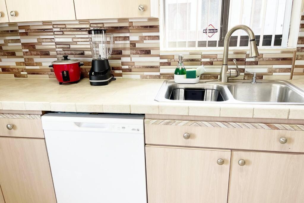 Amazing & Cozy Duplex Near Zoo ! *