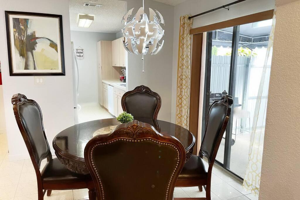 Amazing & Cozy Duplex Near Zoo ! *