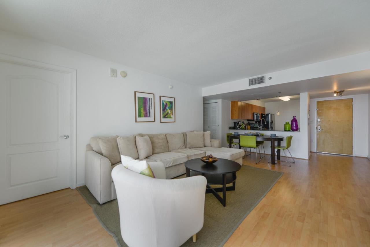 Fantastic 2br On 31st Floor Free Parking *