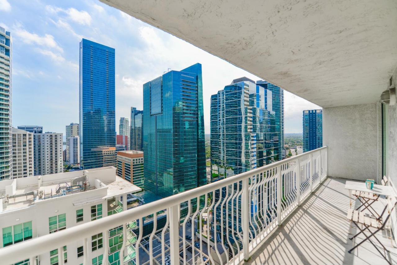 Fantastic 2br On 31st Floor Free Parking Apartment *