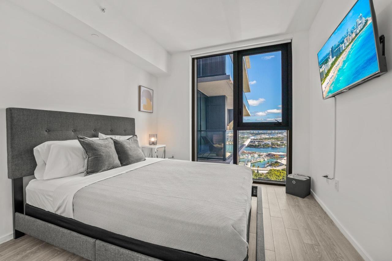 Tr 2 Bedroom, 1 Bedroom, And With Balconies Apartment *