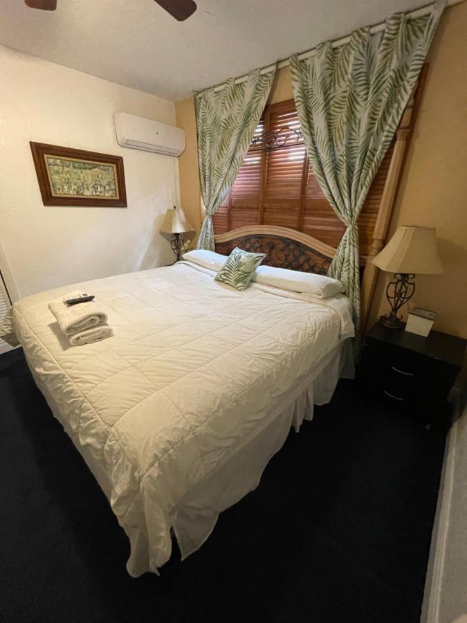 Centrica Calle 8 Homestay Miami