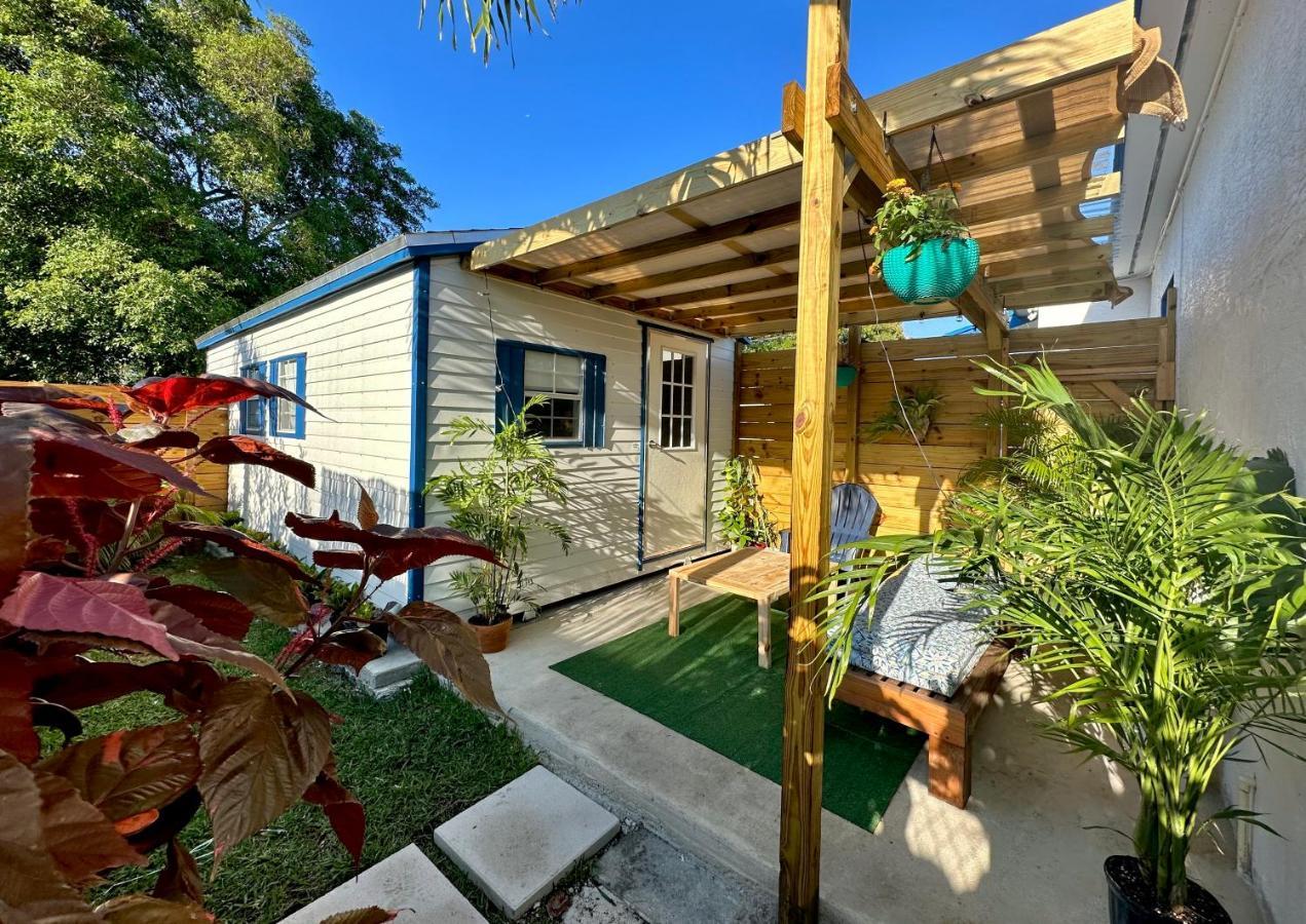 Beach Guests House Homestay Miami