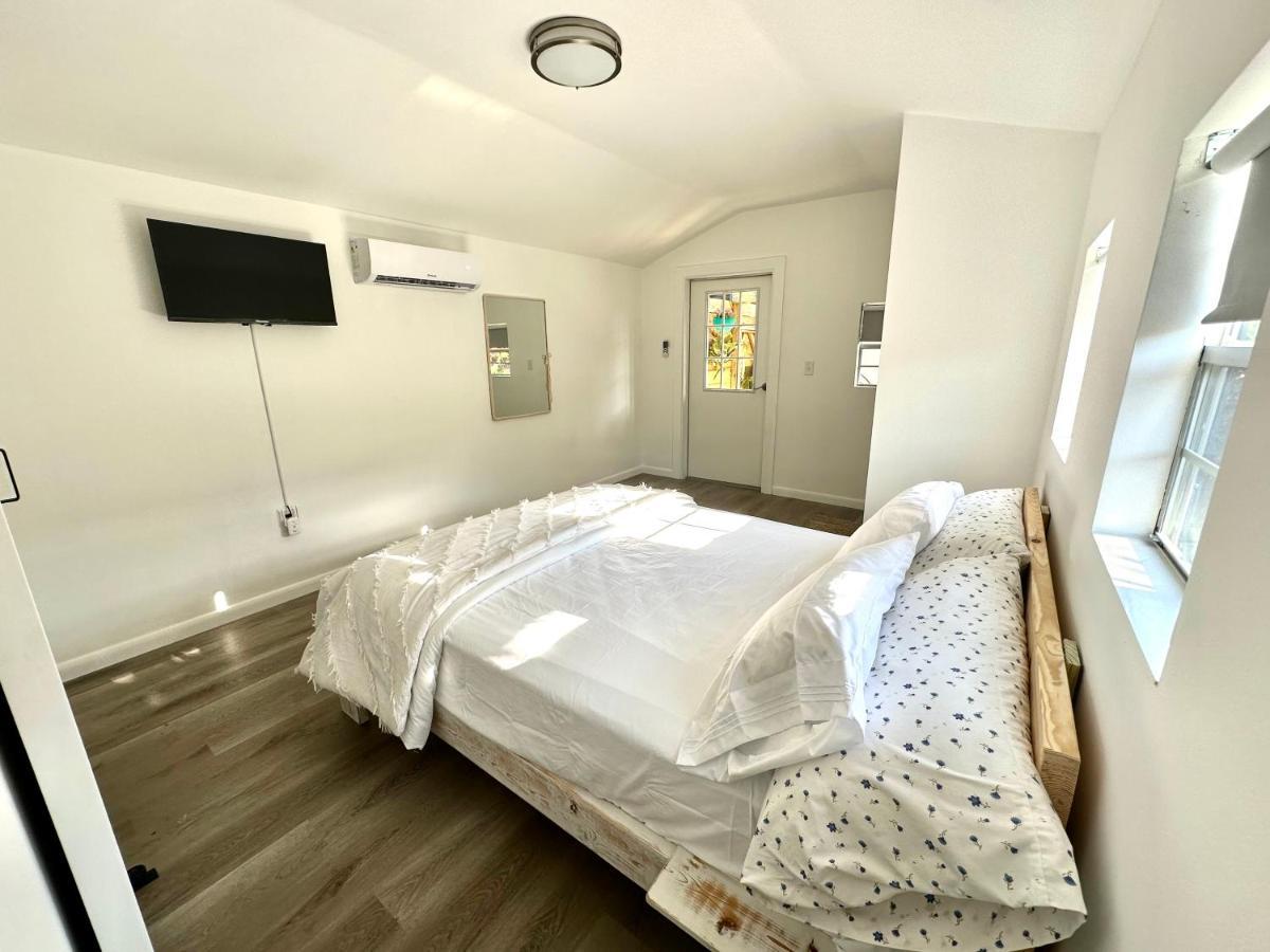 Beach Guests House Homestay Miami